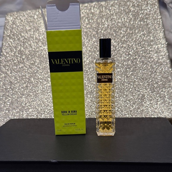 Valentino Other - Valentino Donna Born In Roma 15ml